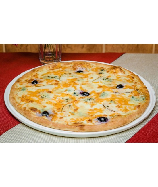 Пицца 4 сыра с фруктами